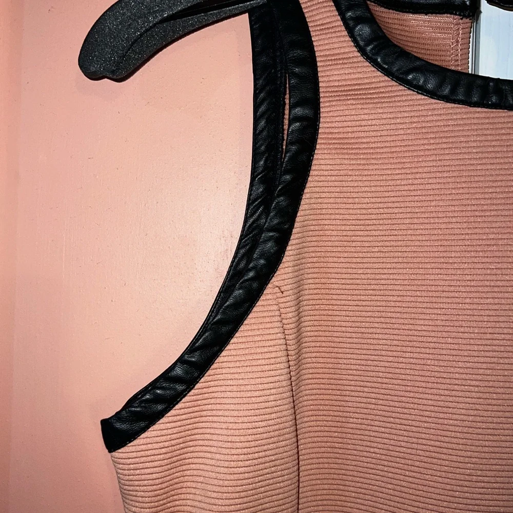 Nude-peach ribbed mini dress - Picture 2 of 4